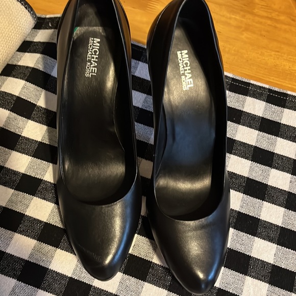 MICHAEL Michael Kors - Picture 7 of 7